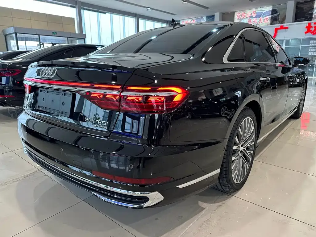 Audi A8 2024 из CN, фото 10