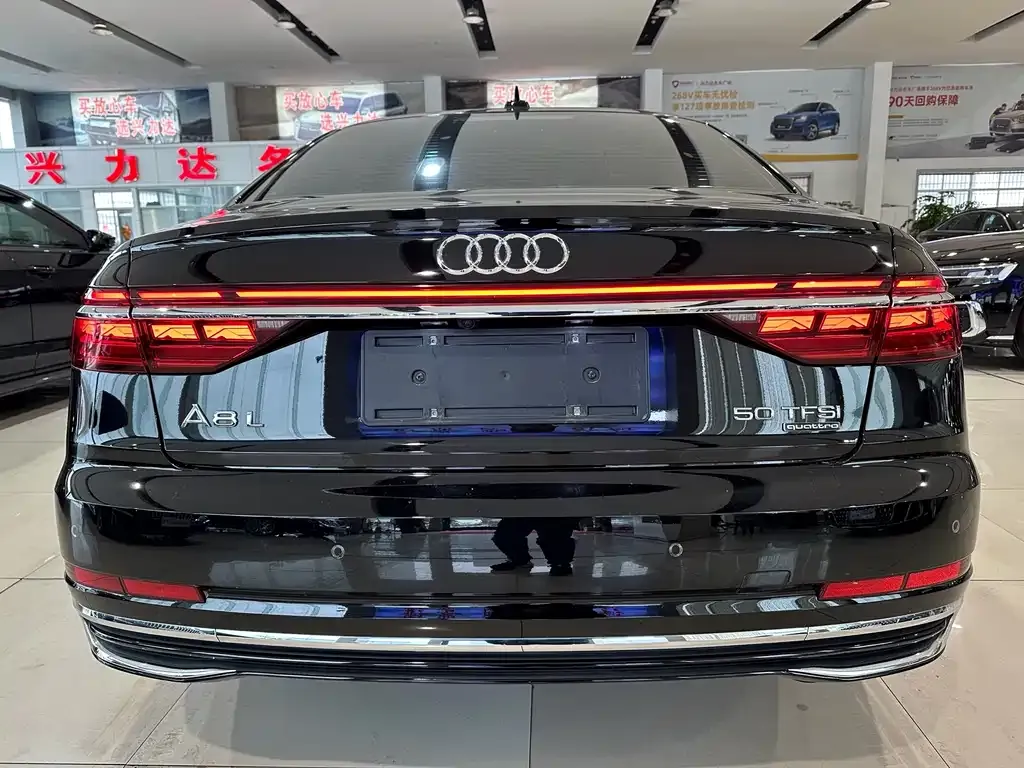 Audi A8 2024 из CN, фото 8