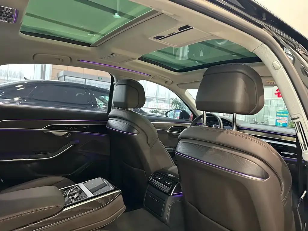 Audi A8 2024 из CN, фото 4