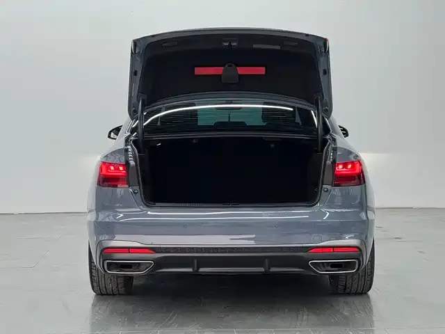 Audi A4L 2022 из CN, фото 9