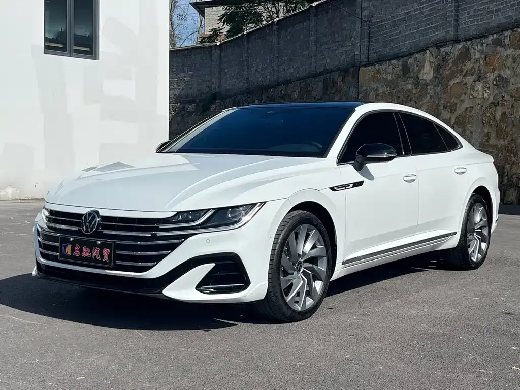 Volkswagen CC 2024 из CN, фото 2