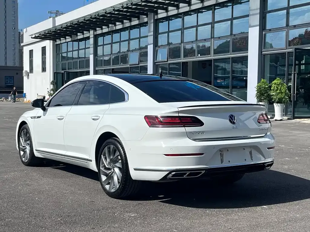 Volkswagen CC 2024 из CN, фото 9