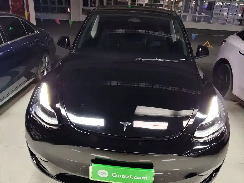 Tesla Model Y 2023 из CN, фото 3