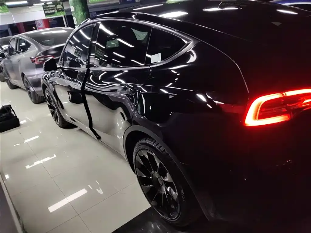 Tesla Model Y 2023 из CN, фото 4
