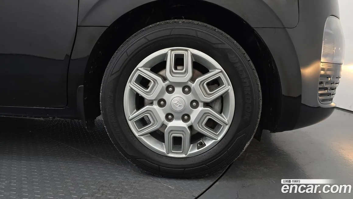 Hyundai Staria — фото 2