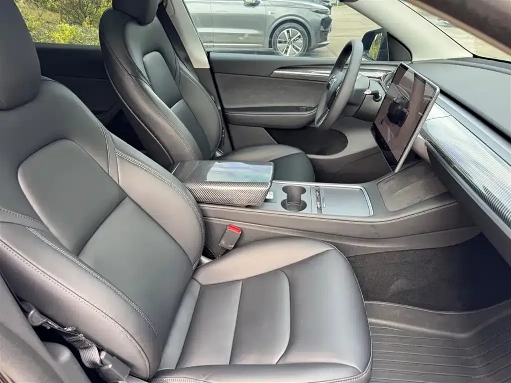 Tesla Model Y 2024 из CN, фото 4