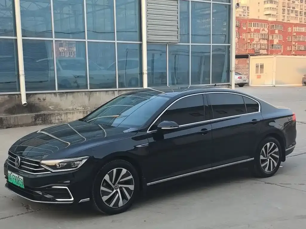 Volkswagen Magotan GTE PHEV 2023 из CN, фото 1