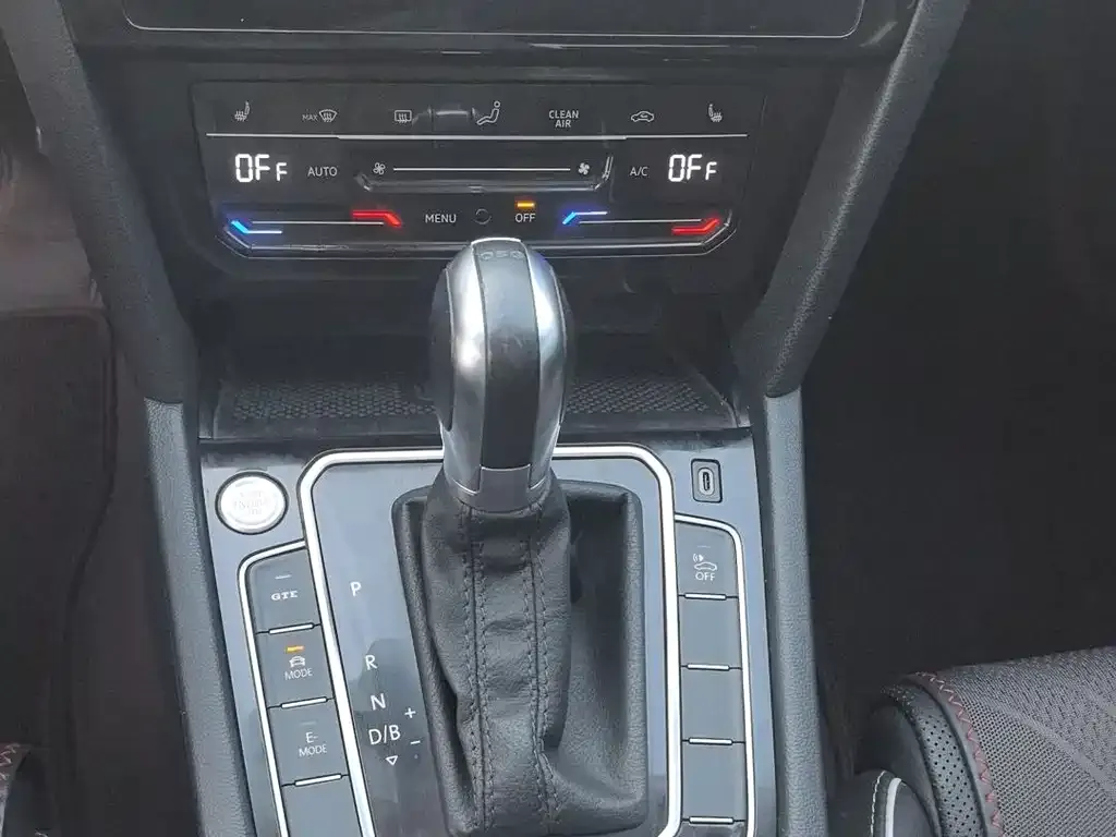 Volkswagen Magotan GTE PHEV 2023 из CN, фото 5