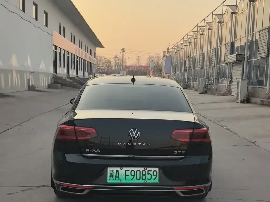 Volkswagen Magotan GTE PHEV 2023 из CN, фото 4