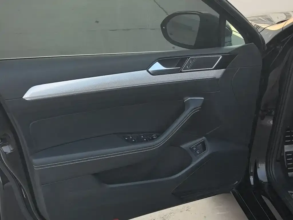 Volkswagen Magotan GTE PHEV 2023 из CN, фото 7