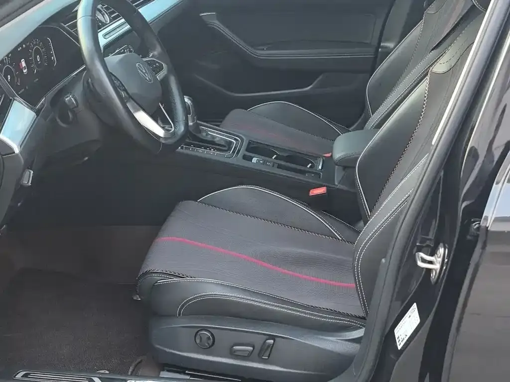 Volkswagen Magotan GTE PHEV 2023 из CN, фото 6