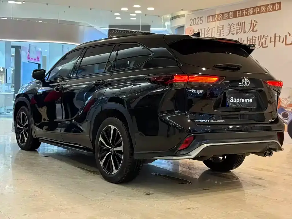 Toyota Crown Kluger 2024 из CN, фото 9