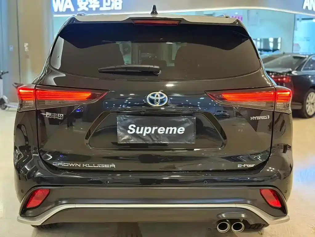 Toyota Crown Kluger 2024 из CN, фото 8