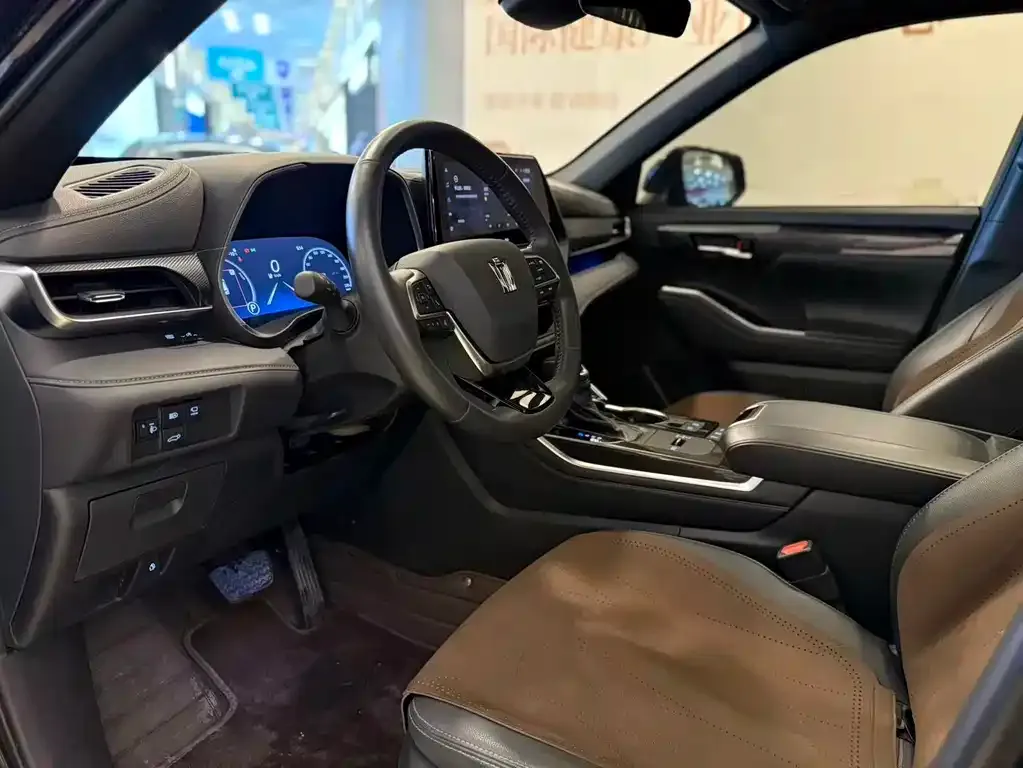 Toyota Crown Kluger 2024 из CN, фото 2