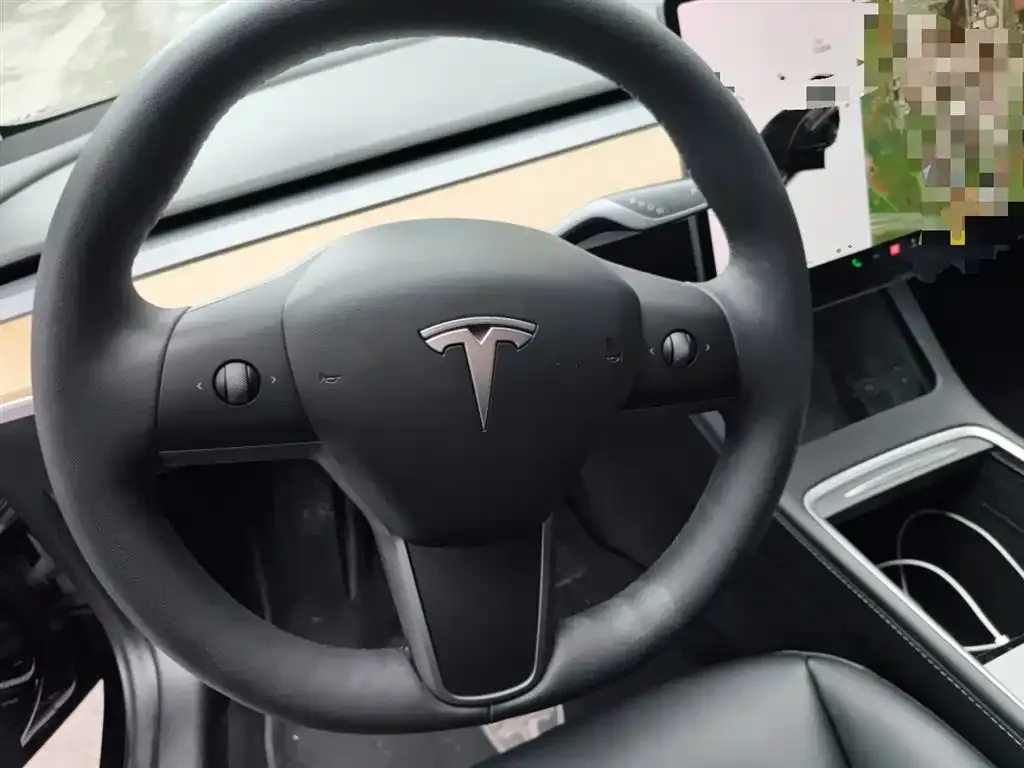 Tesla Model 3 — фото 5