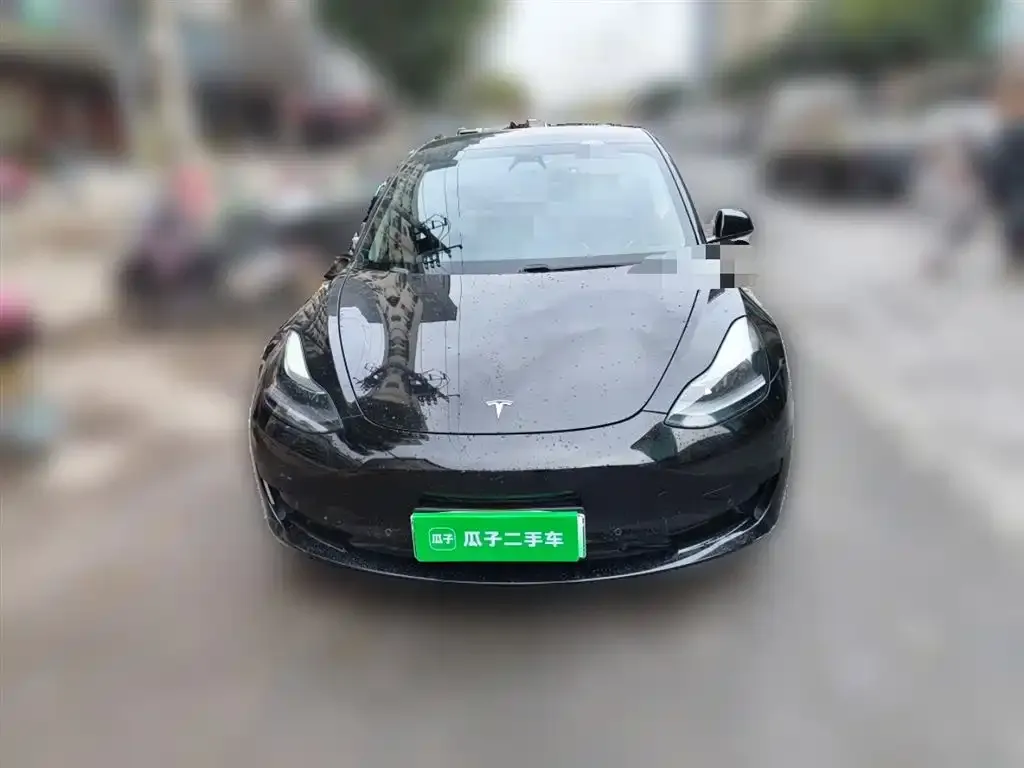 Tesla Model 3 — фото 10