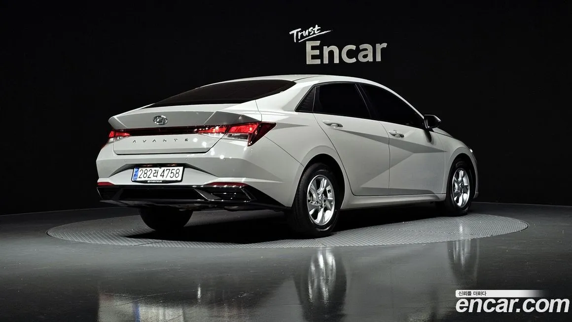 Hyundai AVANTE — фото 4
