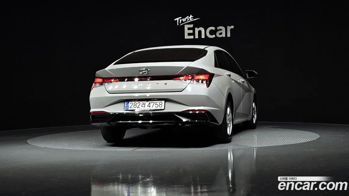 Hyundai AVANTE — фото 6