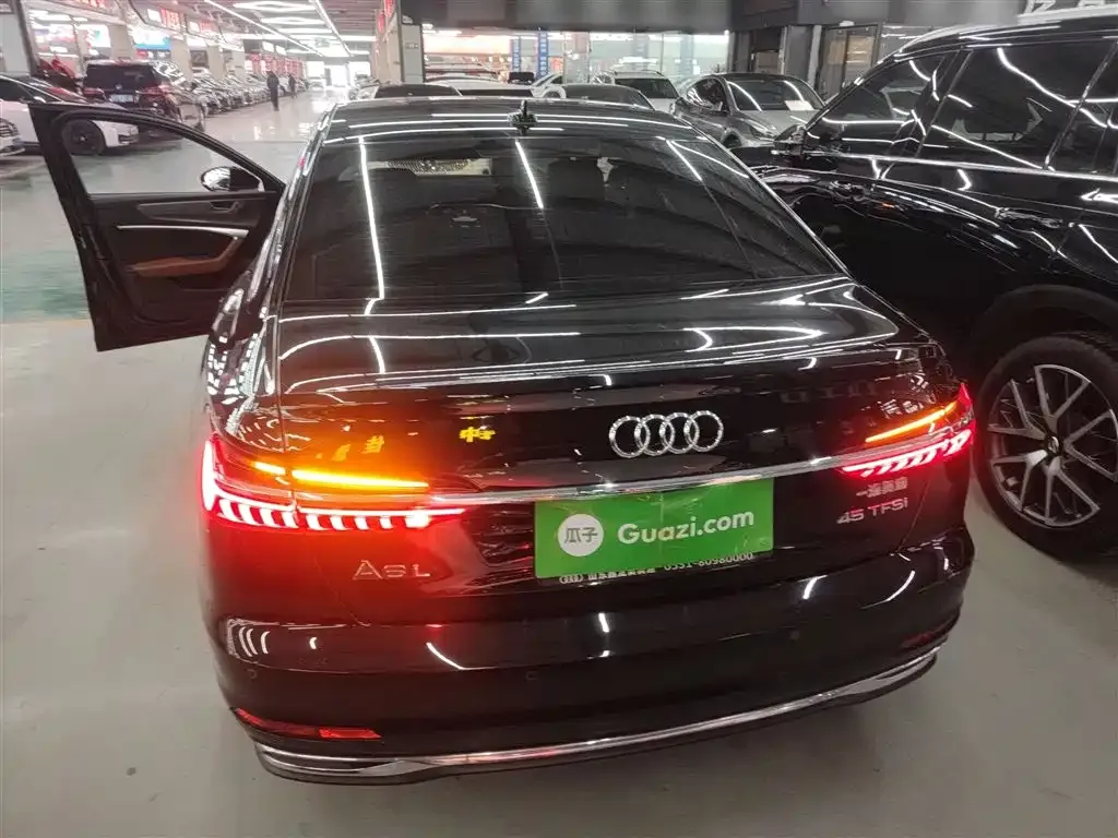 Audi A6L 2023 из CN, фото 9