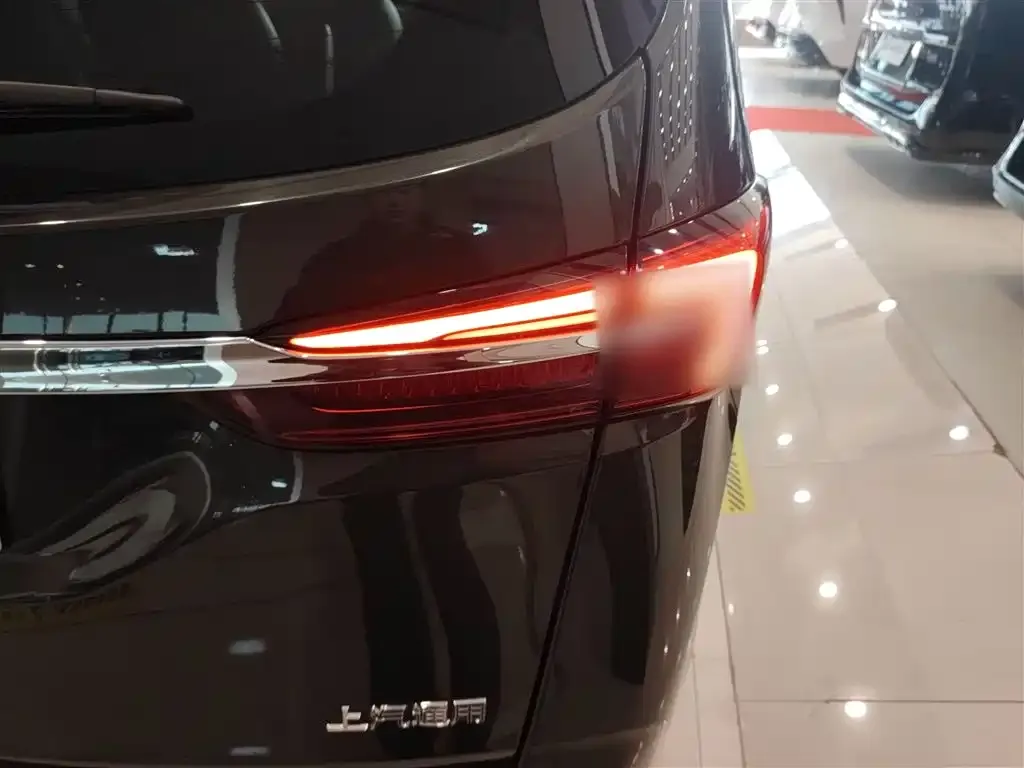 Buick GL8 2021 из CN, фото 2