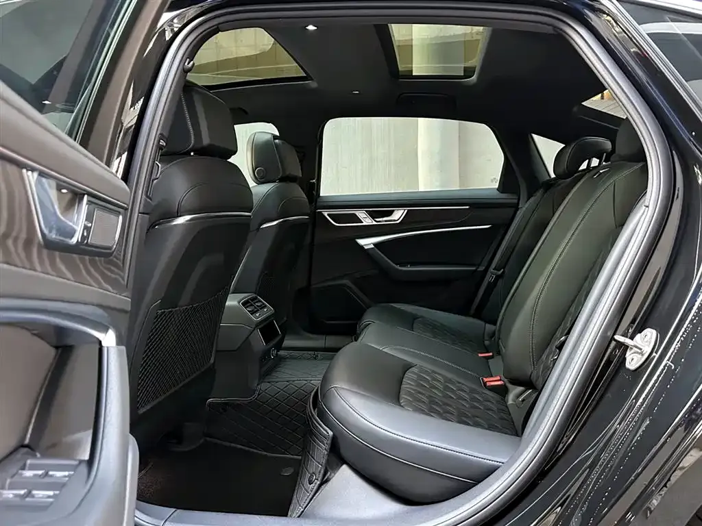 Audi A6L 2025 из CN, фото 3