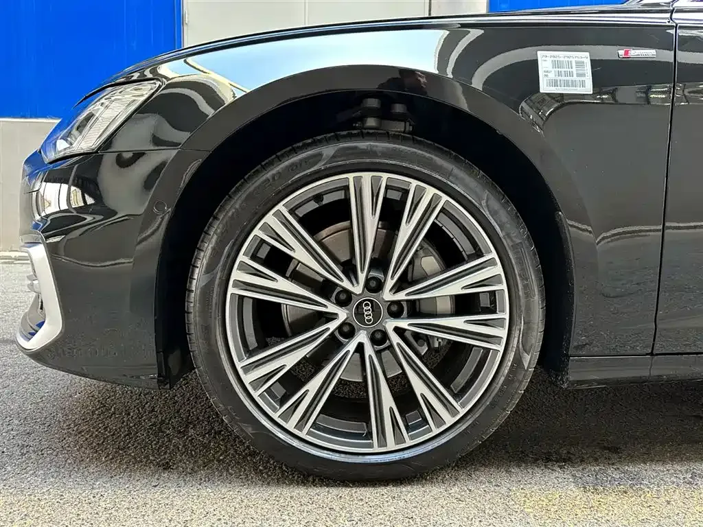 Audi A6L 2025 из CN, фото 8