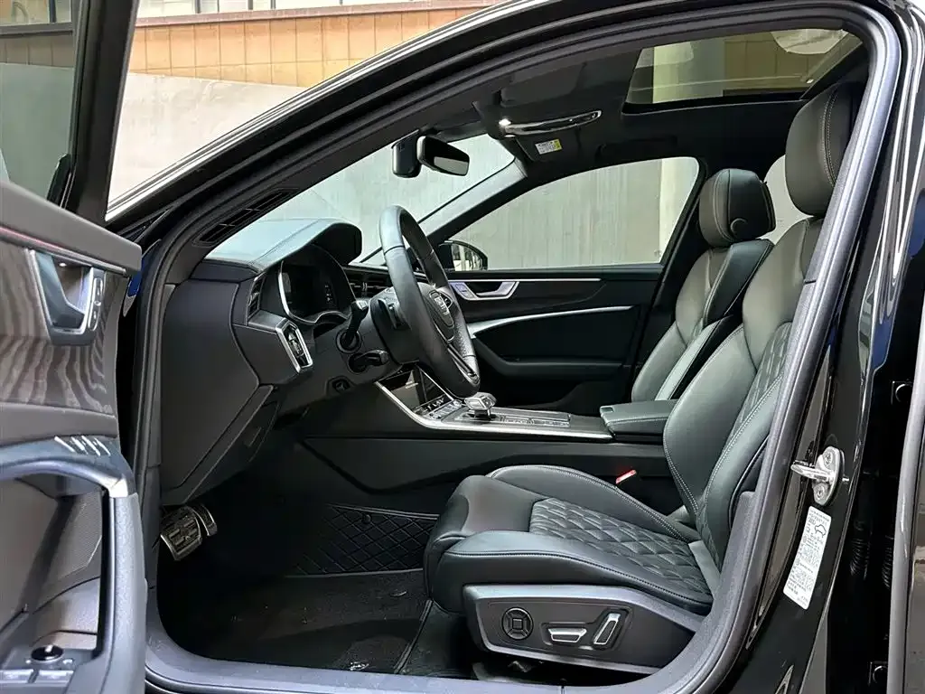Audi A6L 2025 из CN, фото 7