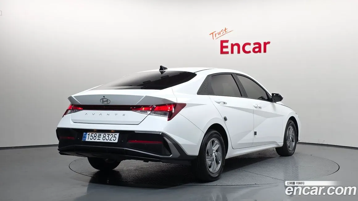 Hyundai AVANTE — фото 2