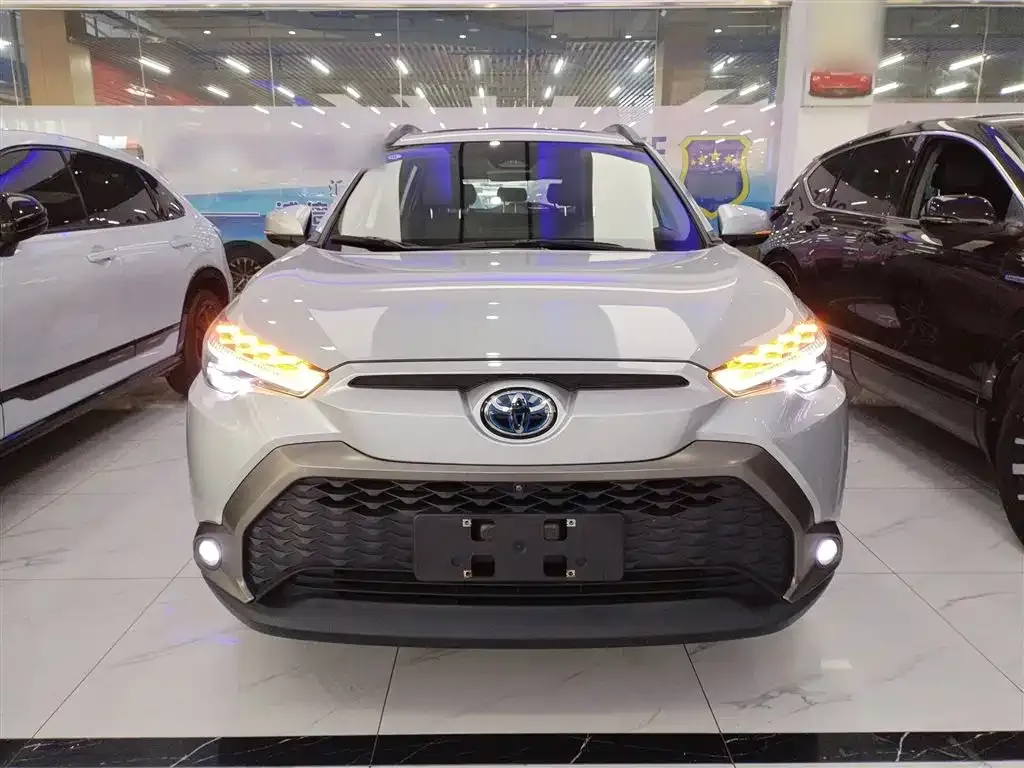 Toyota Frontlander 2023 из CN, фото 10