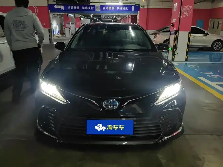 Toyota Camry 2021 из CN, фото 7