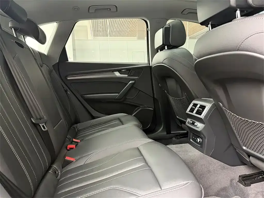 Audi Q5L 2023 из CN, фото 6