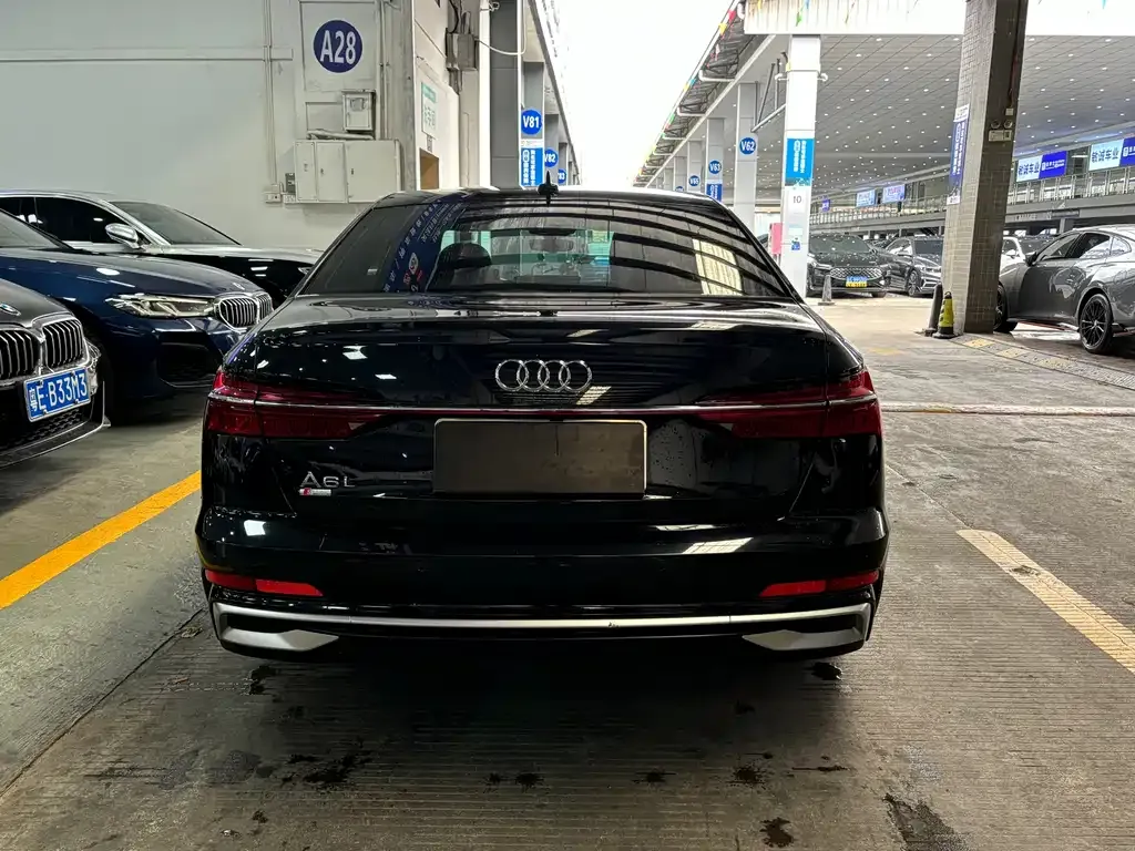 Audi A6L 2024 из CN, фото 4