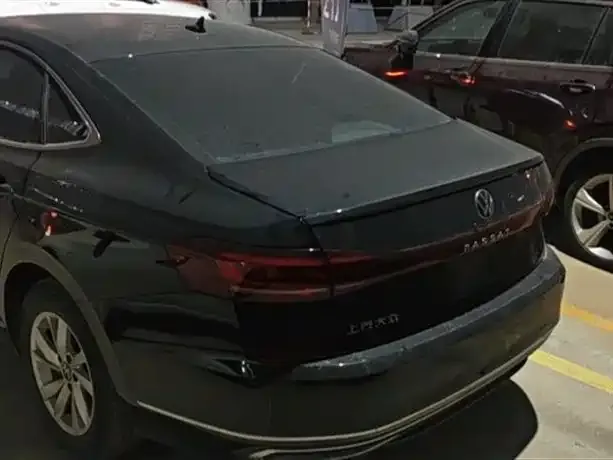 Volkswagen Passat 2023 из CN, фото 7