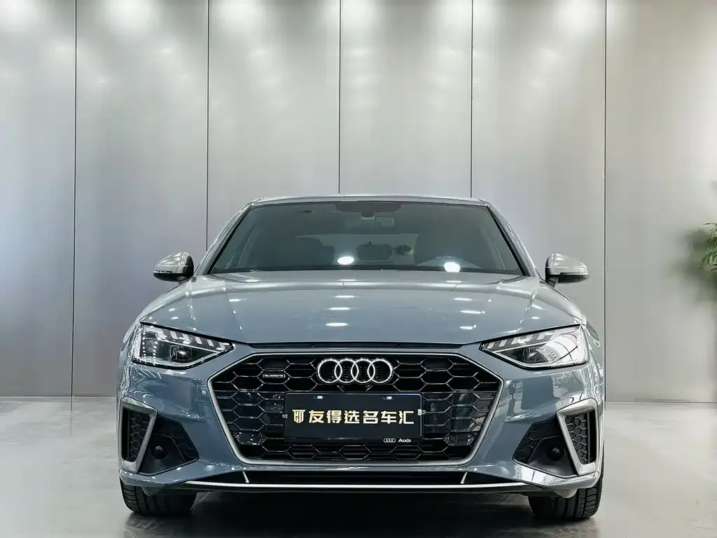 Audi A4L 2022 из CN, фото 2