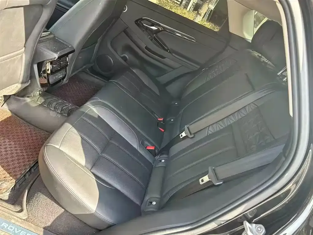 Land Rover Evoque 2023 из CN, фото 3
