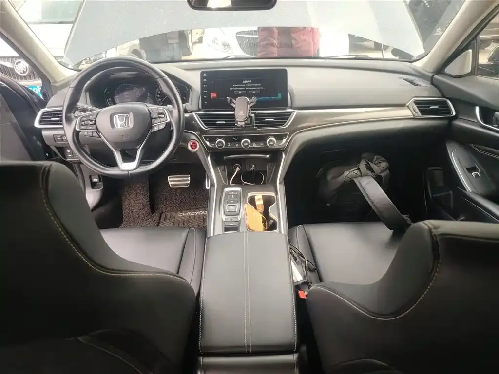 Honda Accord — фото 2