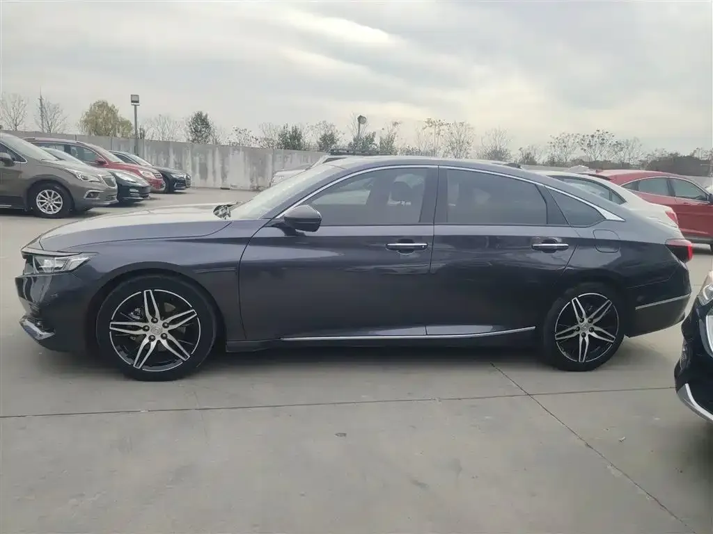 Honda Accord — фото 6