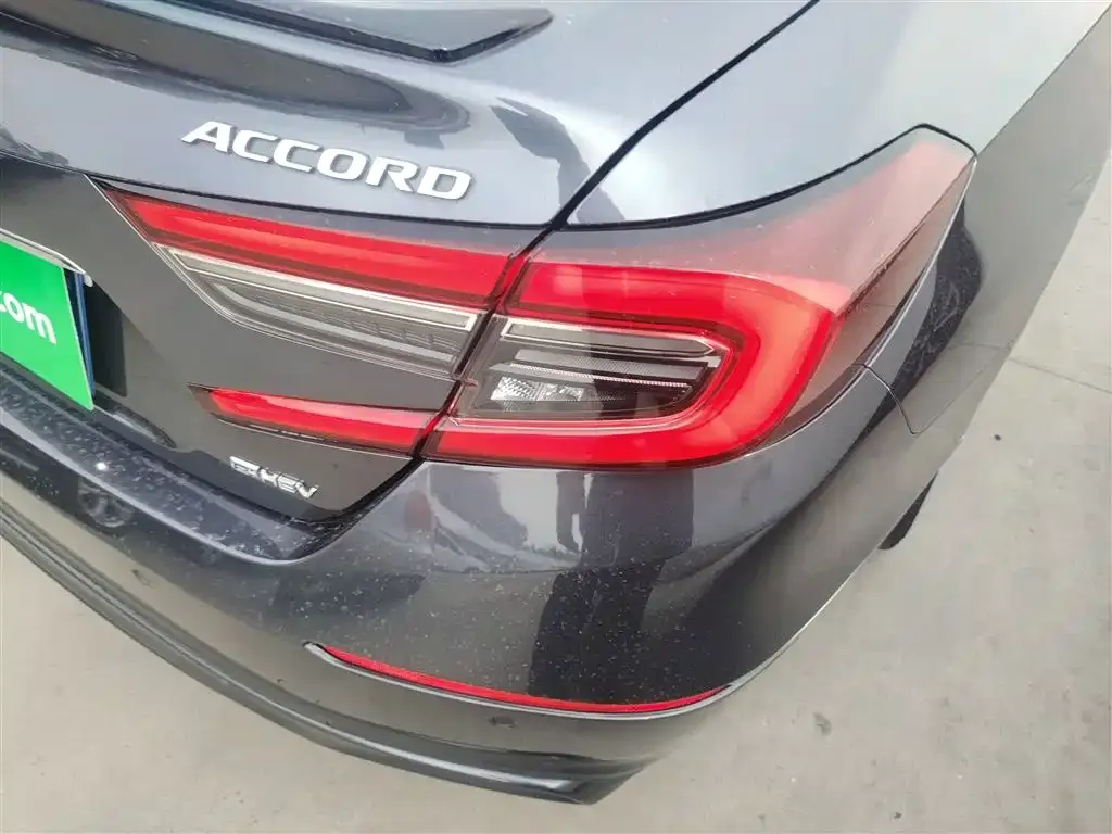 Honda Accord — фото 8