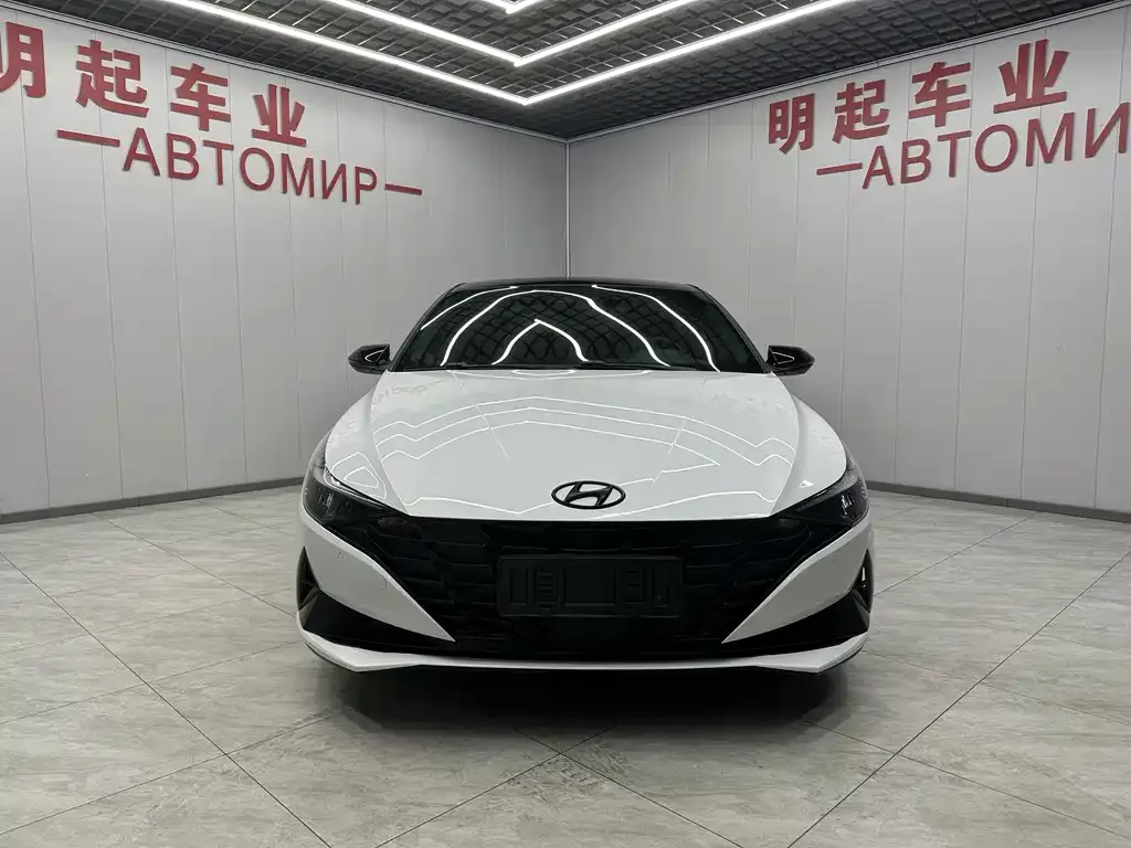Hyundai Elantra — фото 6