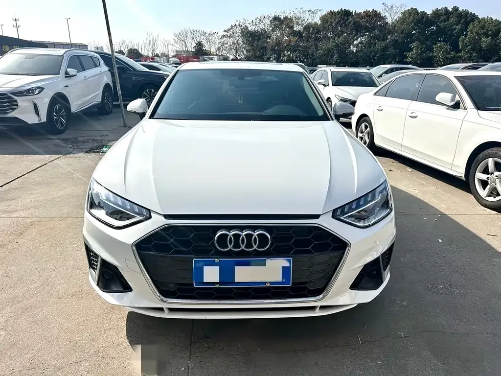 Audi A4L 2024 из CN, фото 1