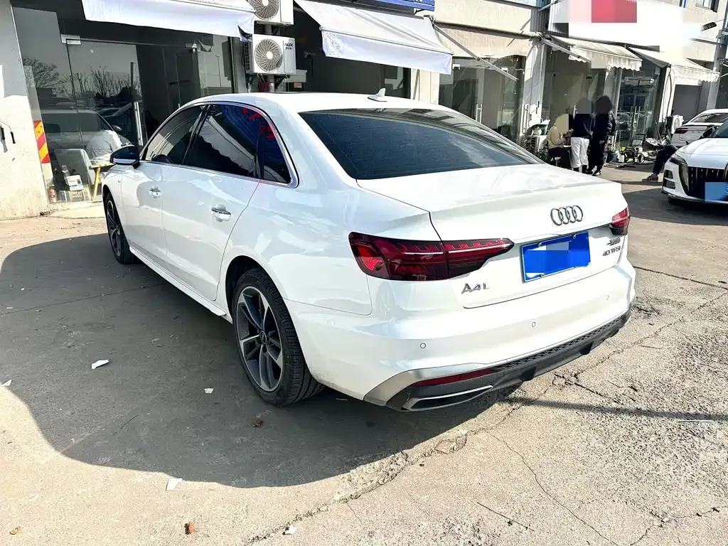 Audi A4L 2024 из CN, фото 5