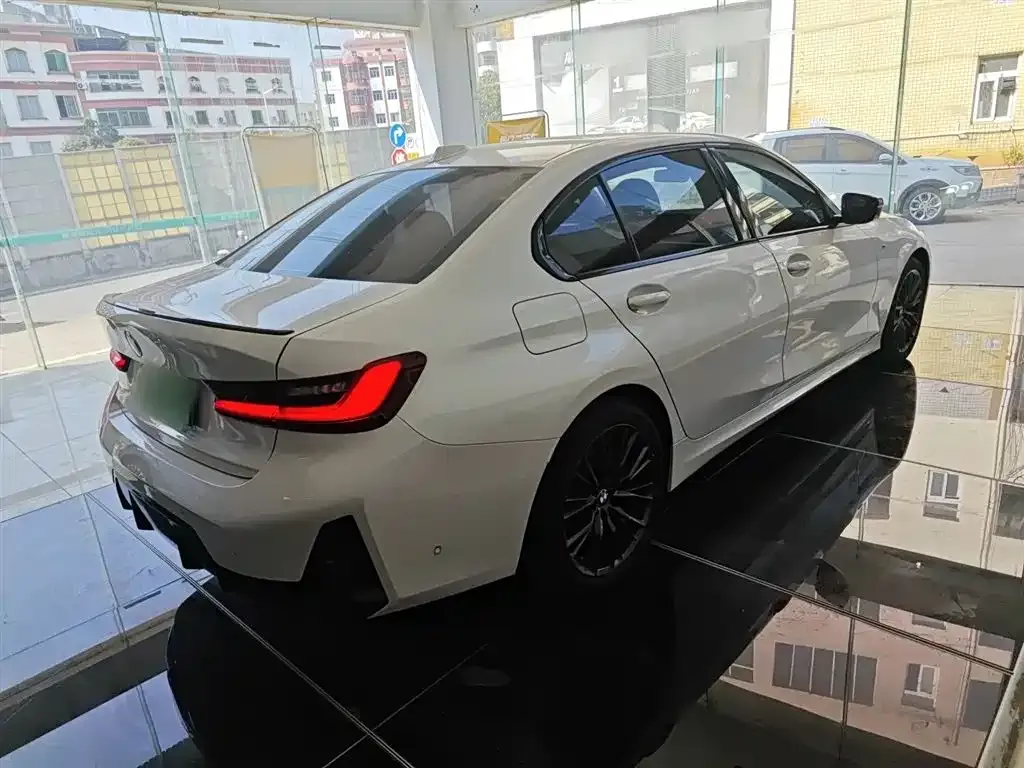 BMW 3 Series 2023 из CN, фото 9