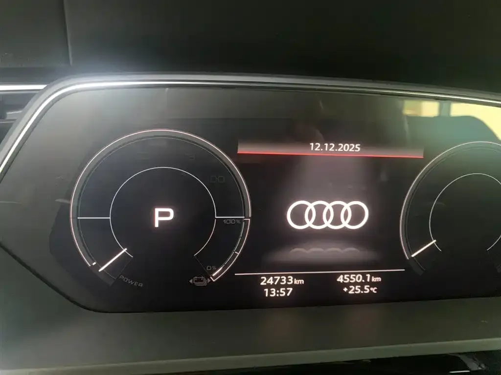 Audi e-tron 2022 из CN, фото 4