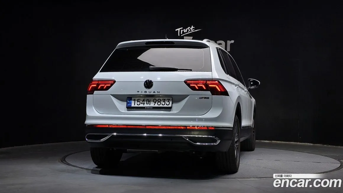 Volkswagen Tiguan — фото 4