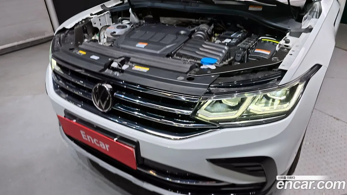 Volkswagen Tiguan — фото 6