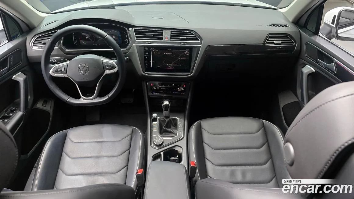 Volkswagen Tiguan — фото 9