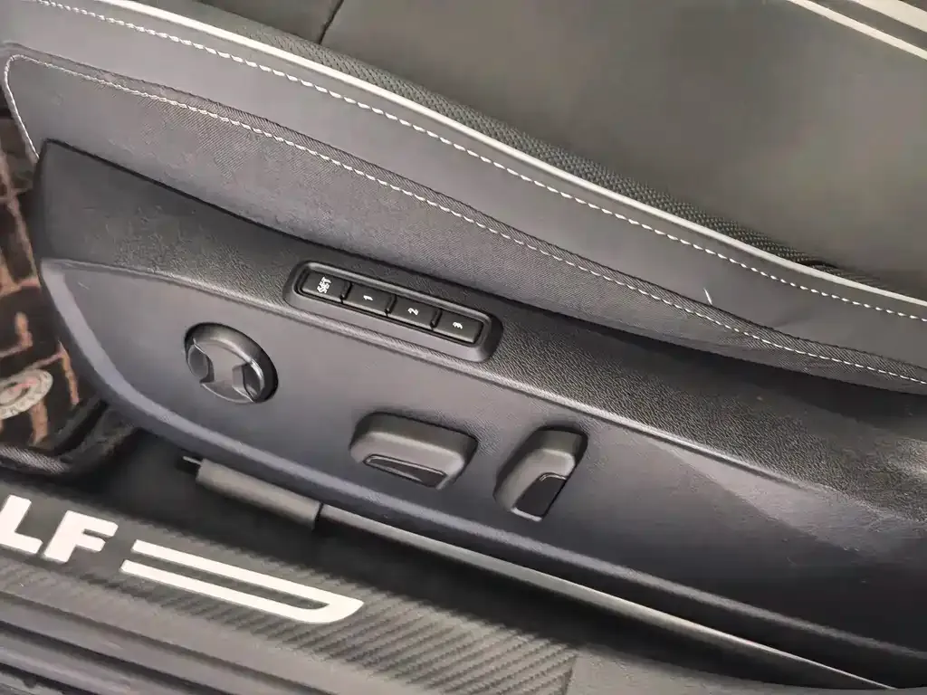 Volkswagen Golf 2021 из CN, фото 6