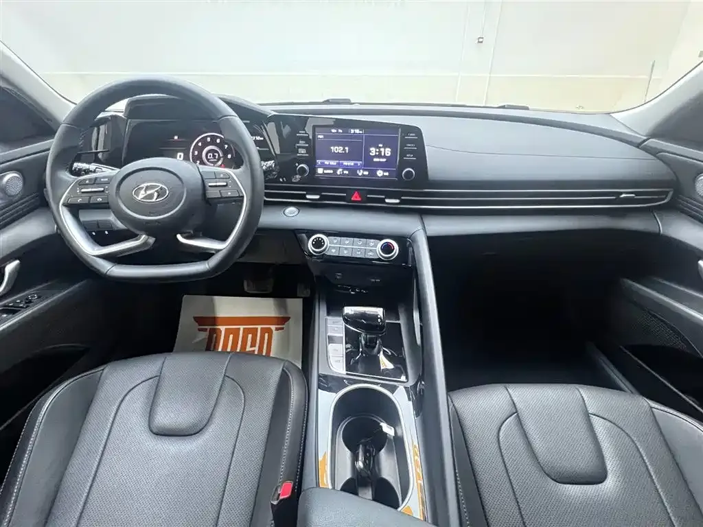 Hyundai Elantra 2022 из CN, фото 3