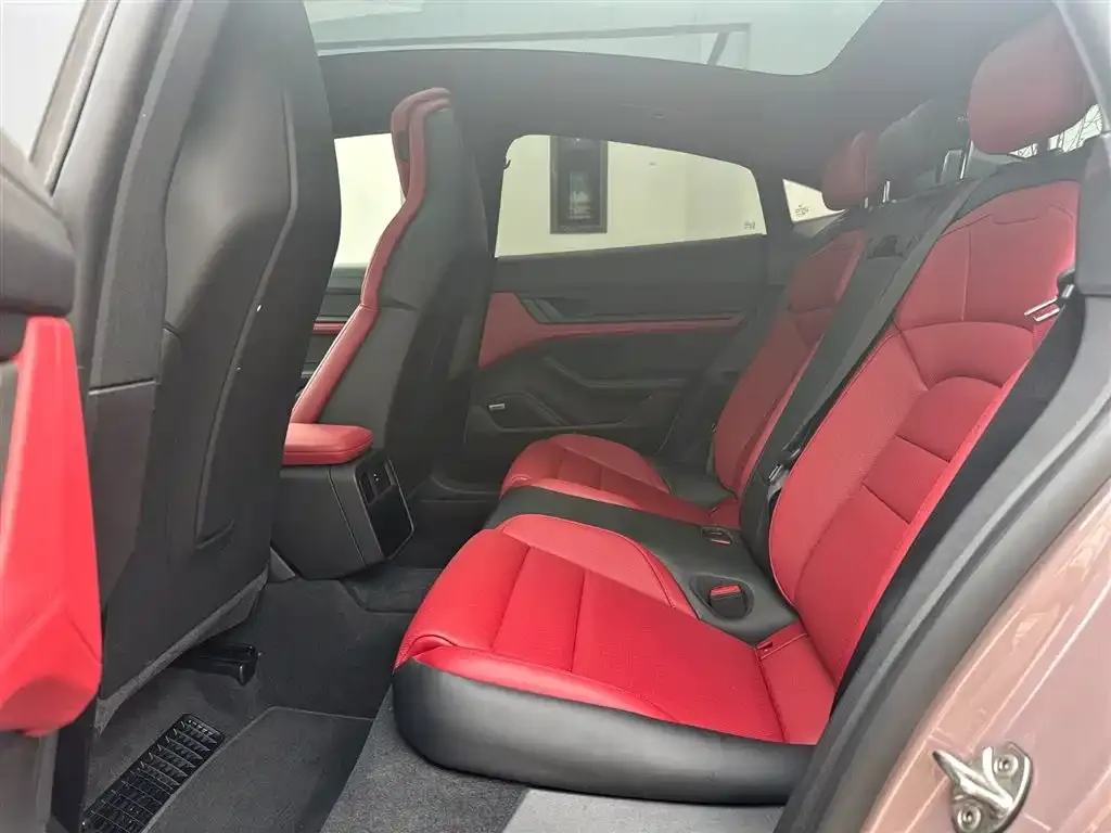 Porsche Taycan 2023 из CN, фото 3