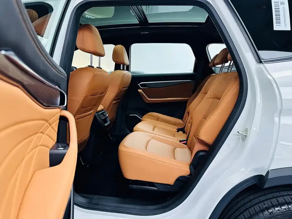 Geely Haoyue L 2024 из CN, фото 2